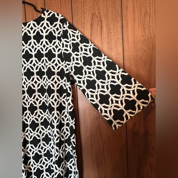 Pattern Dress - Picture 2 of 5